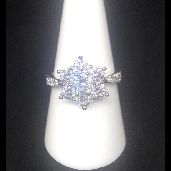 Unique Sparkling Snowflake/ 6 Point Star SetW/  White Sapphire Gems Ring - Picture 3 of 5